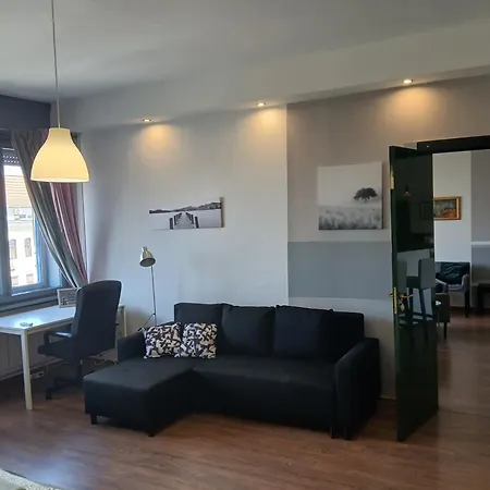 27 Shades Of Apartmán