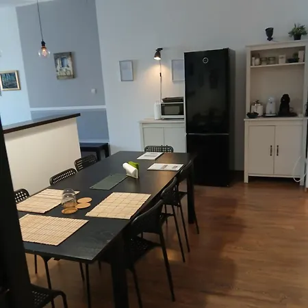 27 Shades Of Budapešť
