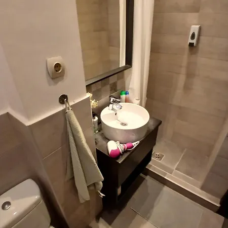 27 Shades Of Budapešť