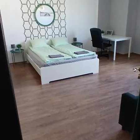 27 Shades Of * Budapest