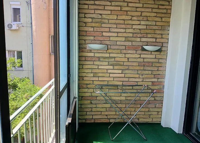 27 Shades Of Apartament Budapesta